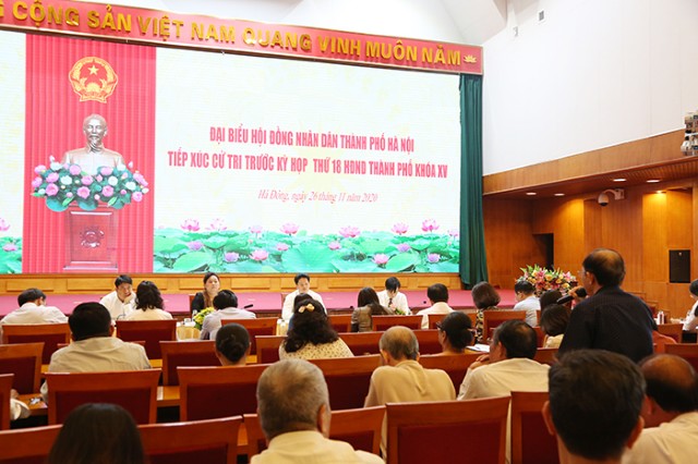 Chủ tịch HĐND TP tiếp xúc cử tri quận Hà Đông trước kỳ họp thứ 18 HĐND TP